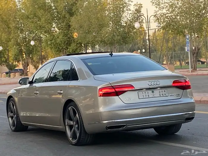 للبيع اودي A8 -2016 (نظيف جدا) 9