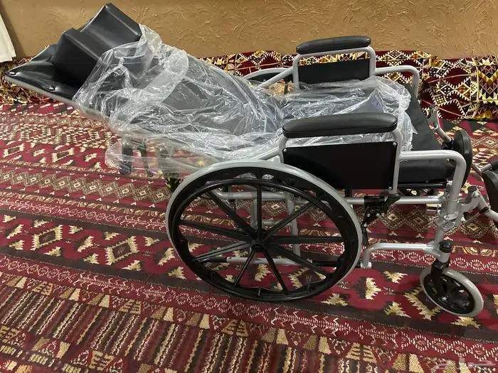 عربه معاق جديده لم تستخدم 2