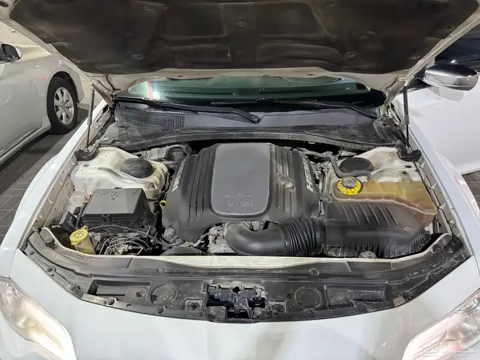 CHRYSLER 2018 V8 C300 FOR SALE 11