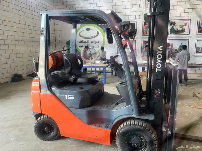 رافعات شوكية ايجار 4