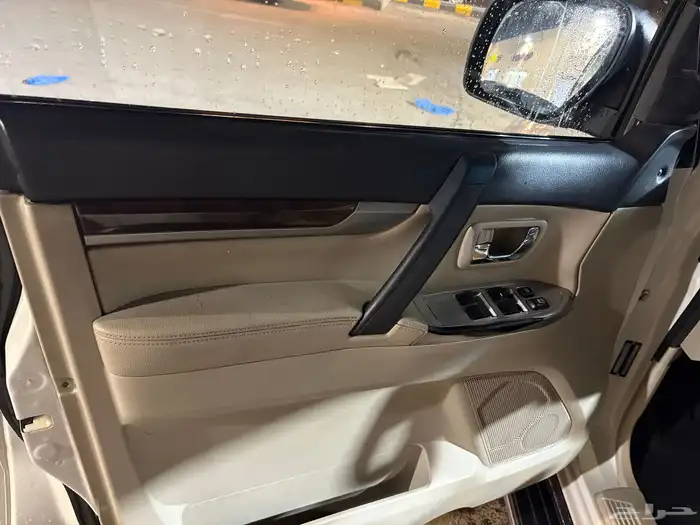 للبيع باجيرو موديل 2018 شرط الفحص بدي ومحركات 11