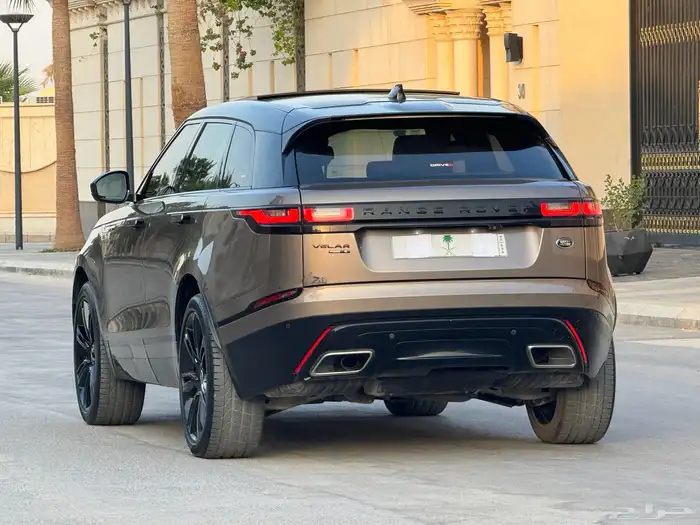 لاند روفر فيلار R DYNAMIC موديل 2019 تحت الضمان 14
