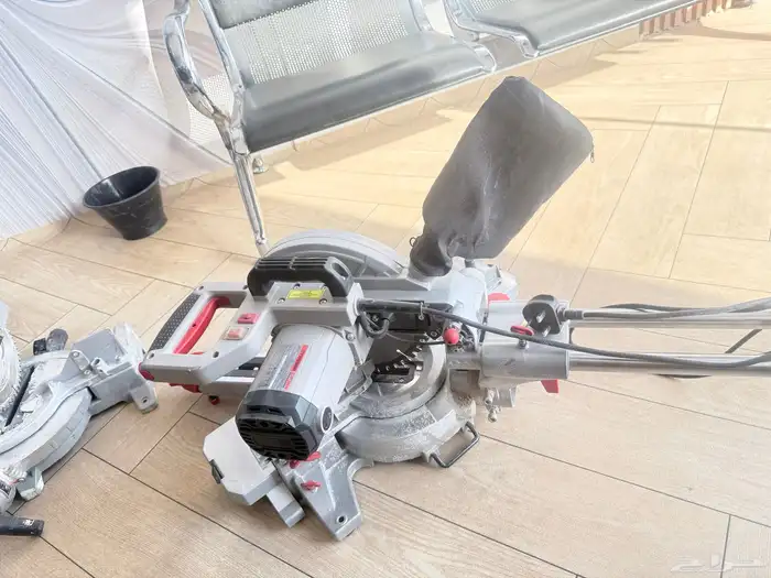 منشار كهربائي لنشر الخشب 2