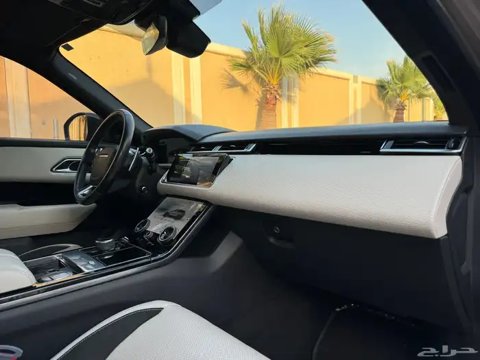 لاند روفر فيلار R DYNAMIC موديل 2019 تحت الضمان 36