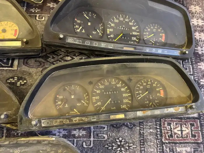 قطع مرسيدس SEL 560 - 300 2
