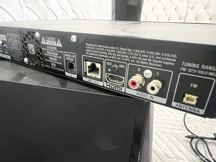 مسرح منزلي للبيع شركة سوني مكون من 5 قطع 7