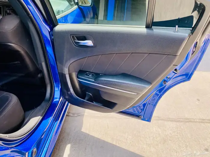 دوج جارجر GT 2019 لون مميز ماشي 120 الموقع الدمام 26