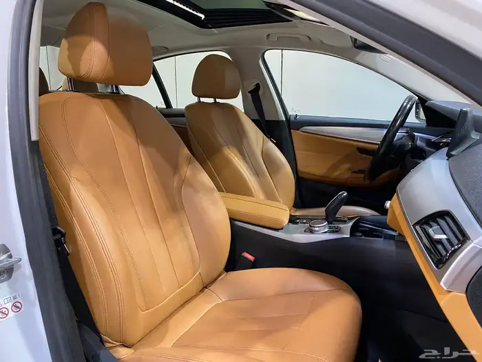 بي ام دبليو 520i 2020 بحالة نظيفة جدا 5