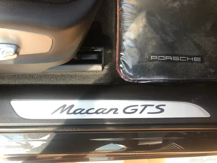 ماكان 2018 GTS نظيف بحالة الوكالة 12