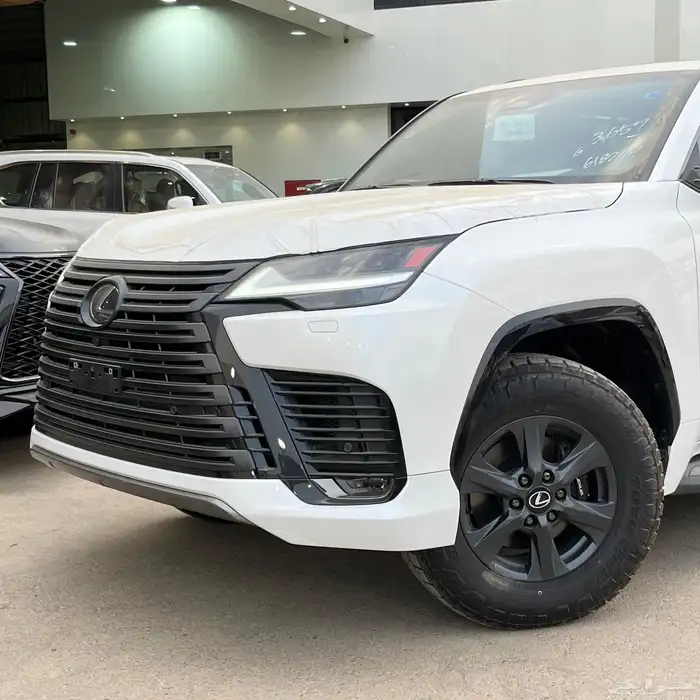 لكزس LX600 ot وكاله 7