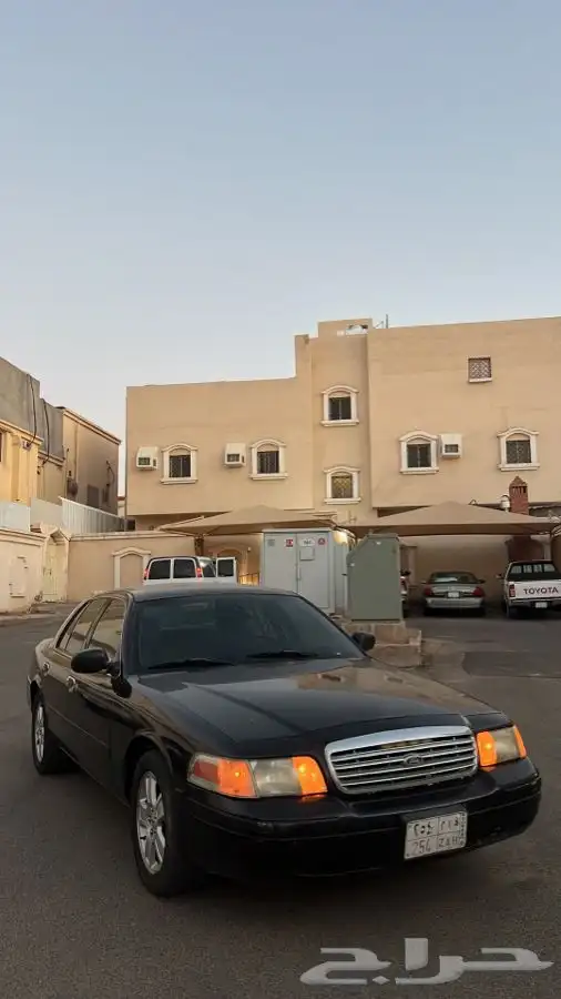 للبيع فورد كروان فكتوريا سعودي. 5