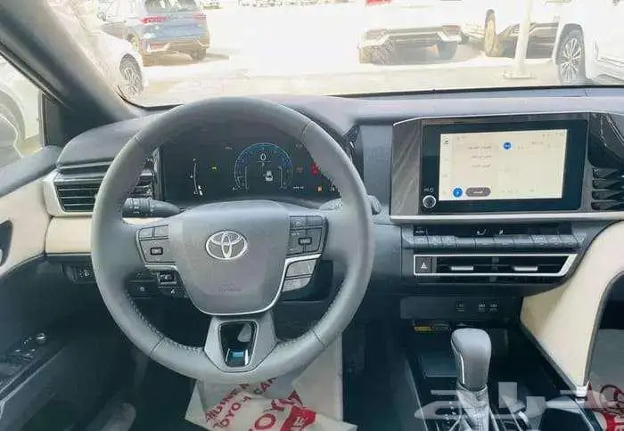 تويوتا كامرى LE بنزين 2025 سعودى 7