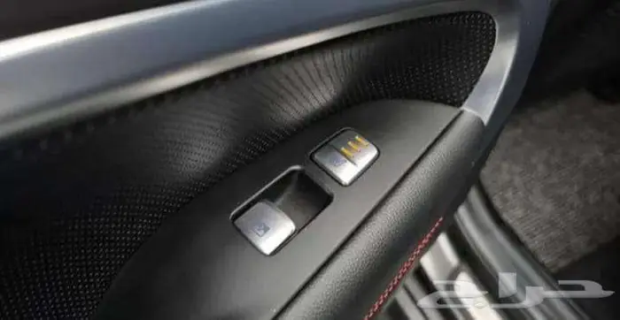 جنسس جي 70 Genesis G70 2024 14