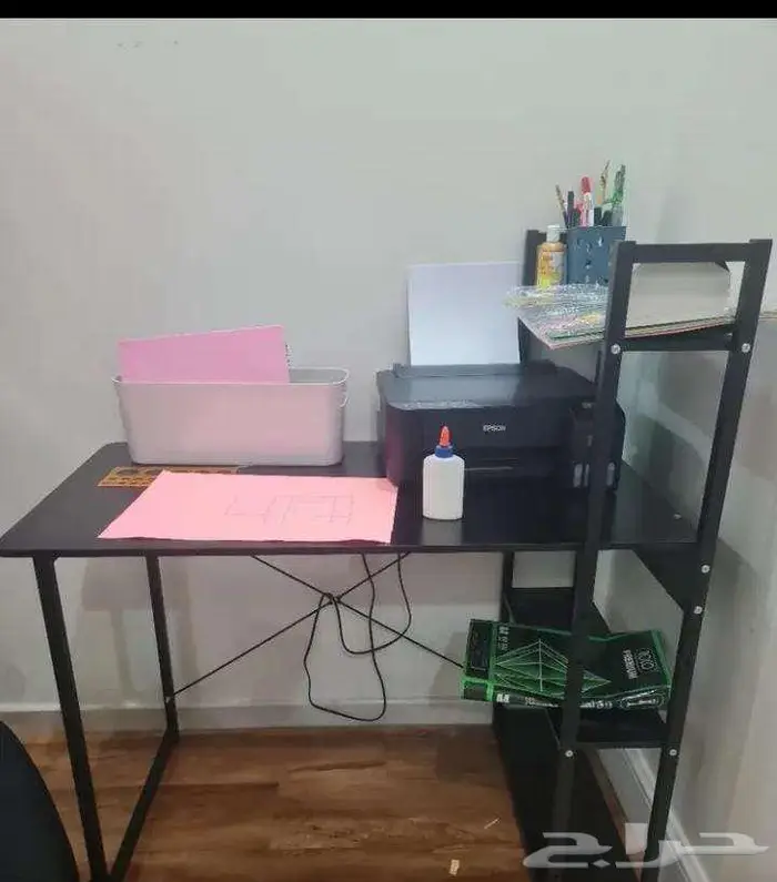 طاولة مكتب منزلية للمكتب وغيرة وللكتابة بأسلوب بسبط 7