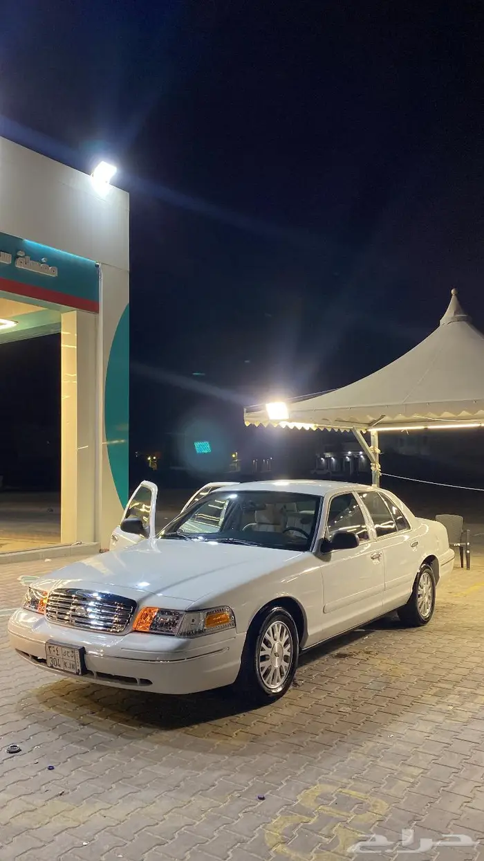 فورد فكتوريا 2004 0