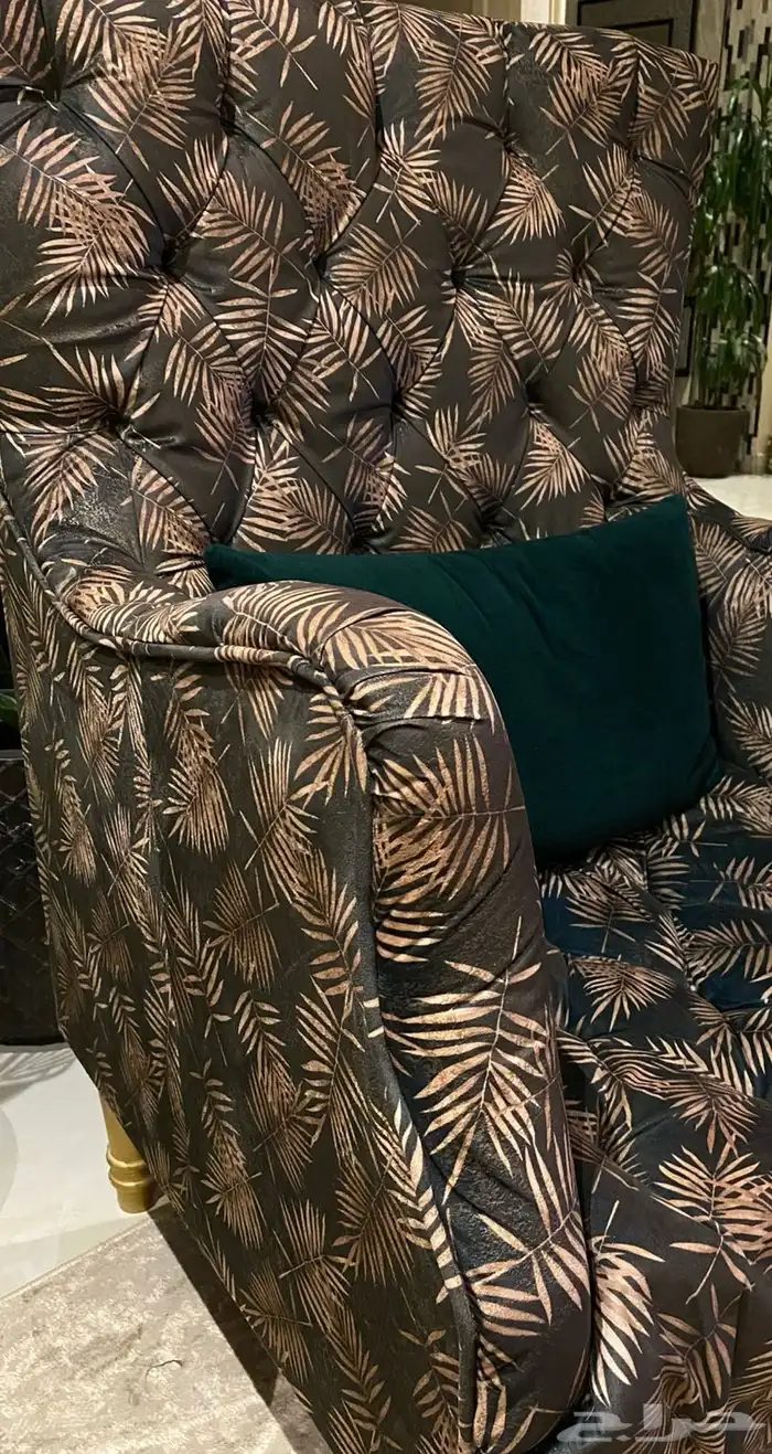 كنب مفرد ملكي فخم اربع قطع مع سجاد تركي 3