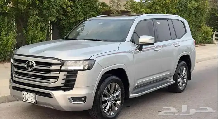 تويوتا لاندكروزر 2025 سعوديGXR_4 فل ممشي 3 الف km 6
