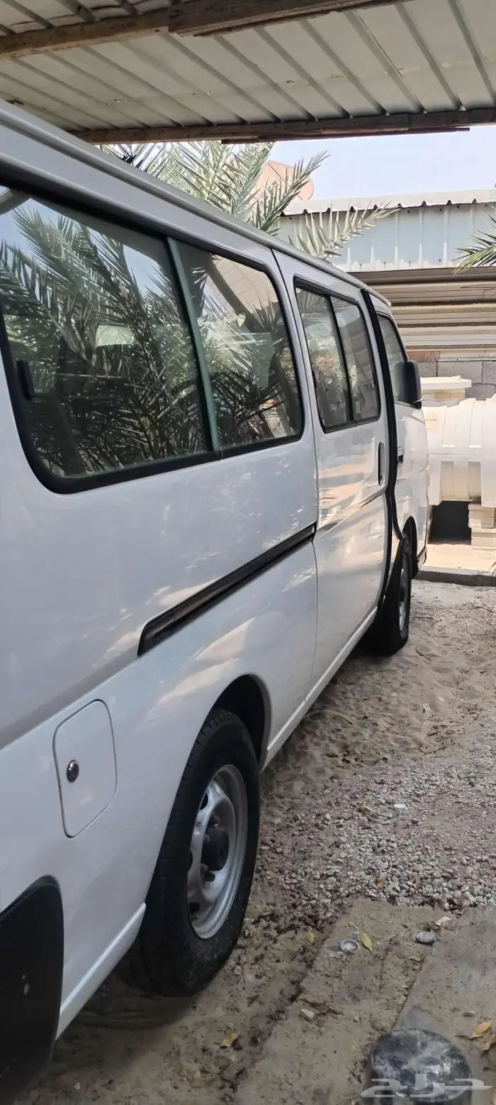 ميكروباص نيسان 1