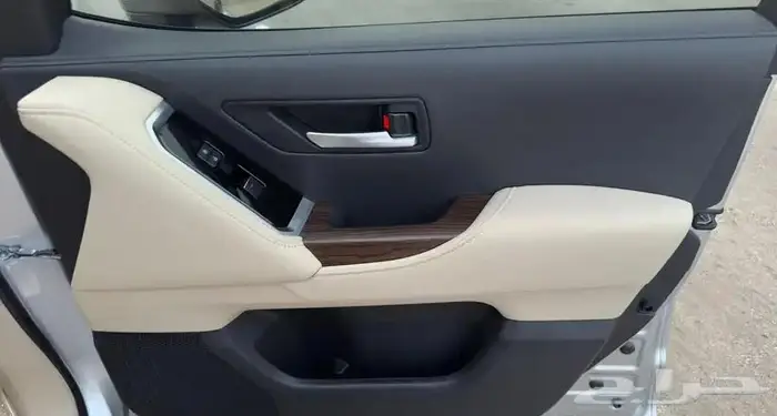 تويوتا لاندكروزر 2025 سعوديGXR_4 فل ممشي 3 الف km 28