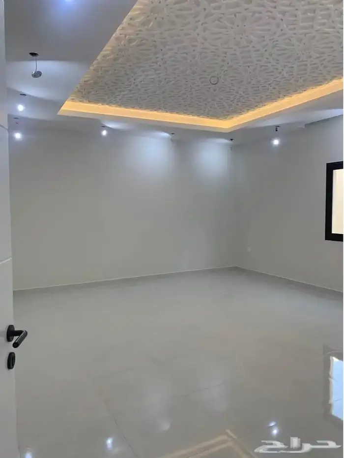 عمارة دورين وملحق جدد للبيع بحي الجسر 4