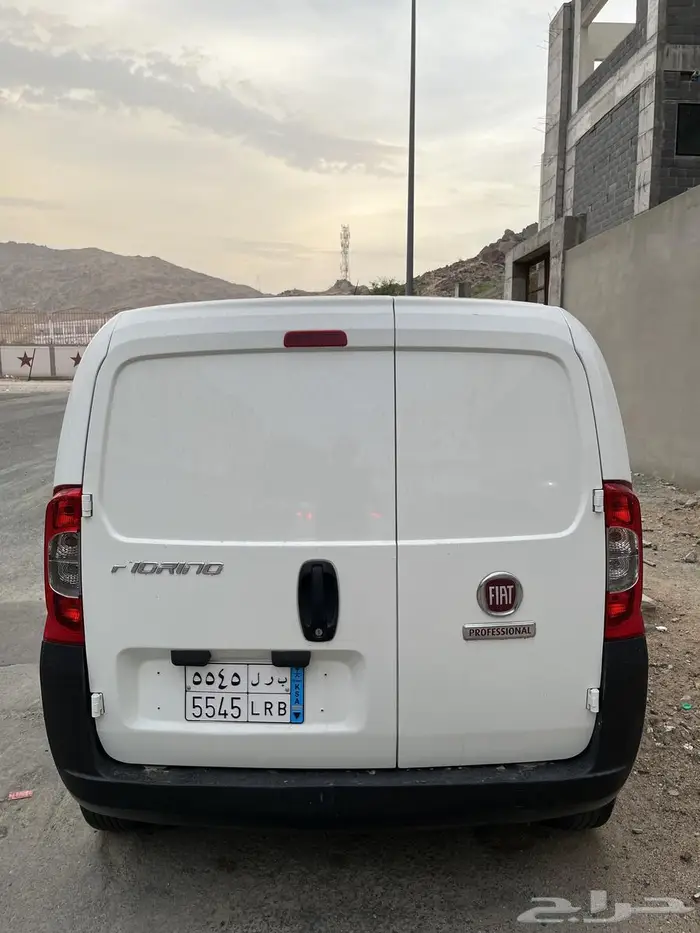 للإيجار فن بضاعه نوع فيات نظيف جدا 0