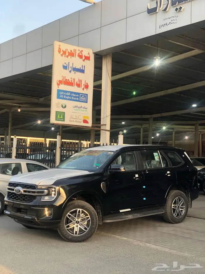 فورد ايفرست XLT بنزين 2025 الناغي صيانة مجانية أسود 0