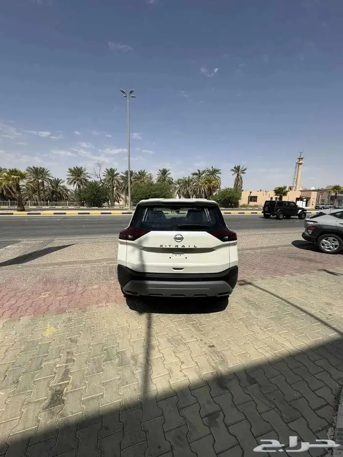 نيسان اكس تريل ستاندر بدون دبل 2025م 3