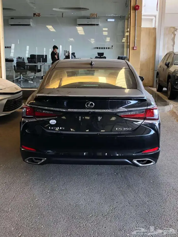 لكزس ES 350 فئة DD فل كامل 2025 متوفر لدى الحسن 2