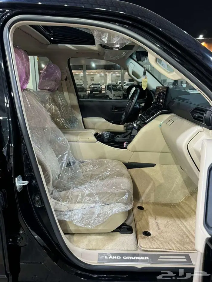 للبيع جيب لاندكروزر GXR-L3 سعودي 2023 ( عداد قليل ) 46