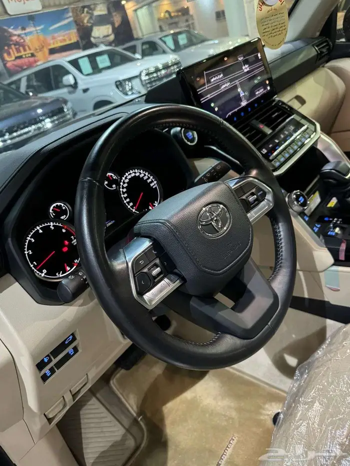 للبيع جيب لاندكروزر GXR-L3 سعودي 2023 ( عداد قليل ) 26