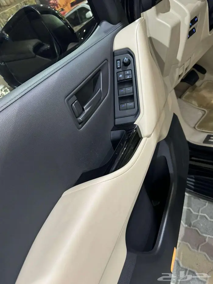 للبيع جيب لاندكروزر GXR-L3 سعودي 2023 ( عداد قليل ) 22