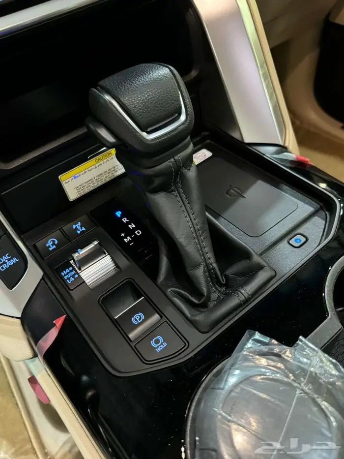 للبيع جيب لاندكروزر GXR-L3 سعودي 2023 ( عداد قليل ) 40