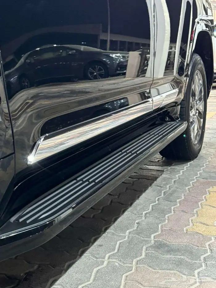 للبيع جيب لاندكروزر GXR-L3 سعودي 2023 ( عداد قليل ) 5