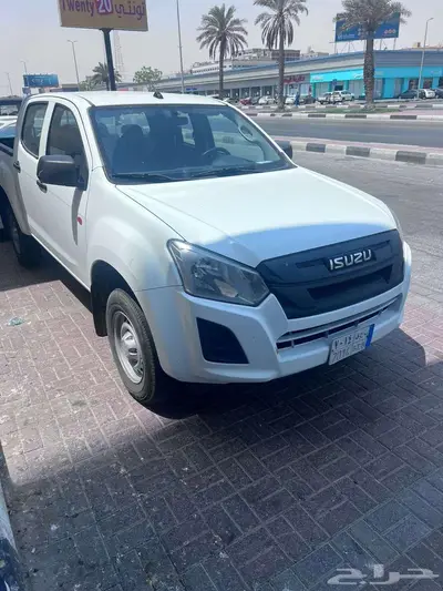 4X4 ISUZU PICK UP WITH DRIVER FOR RENT MODEL 2025 index