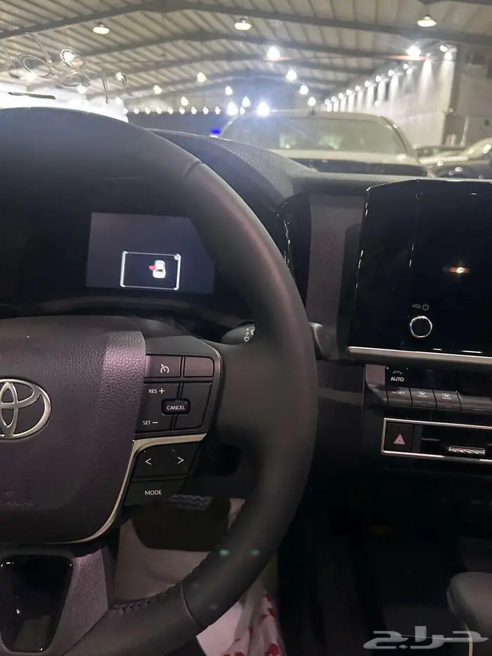 تويوتا كامري LE بنزين 2025 7