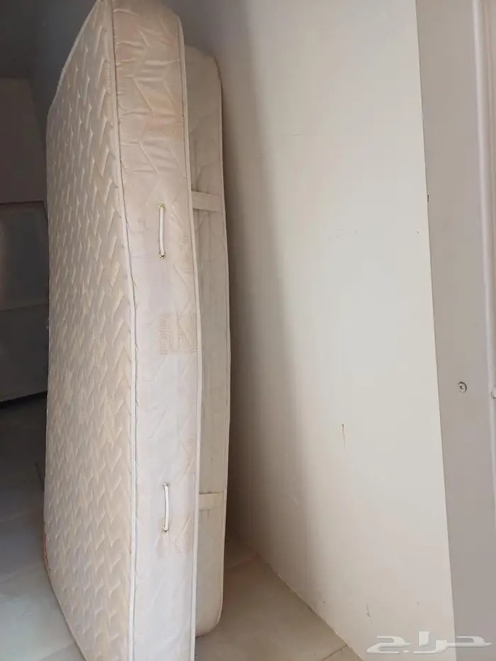 مرتبتين مقاس 140 والثانيه 120 1