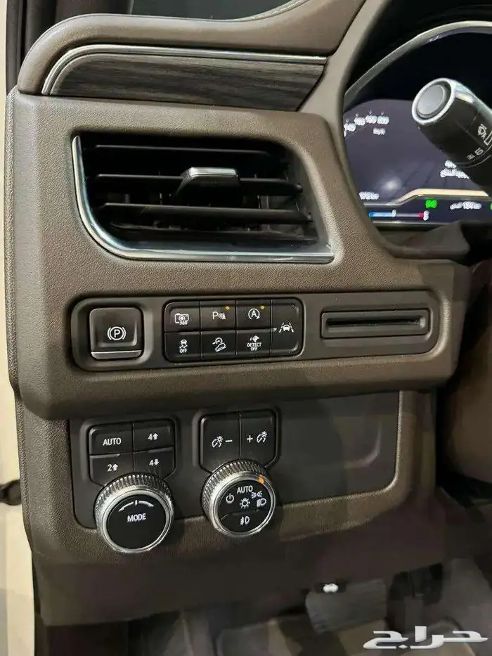للبيع جمس يوكن SLT 2023 فل كامل دبل فئه SLT ع الضمان 41