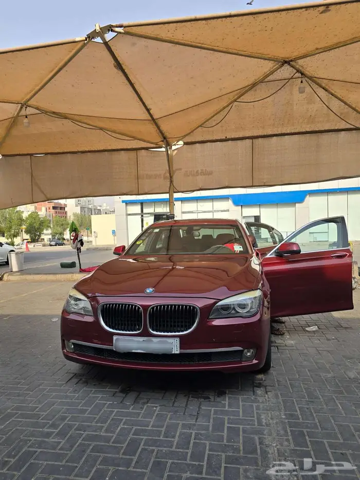 بي ام دبليو 730 2010 1