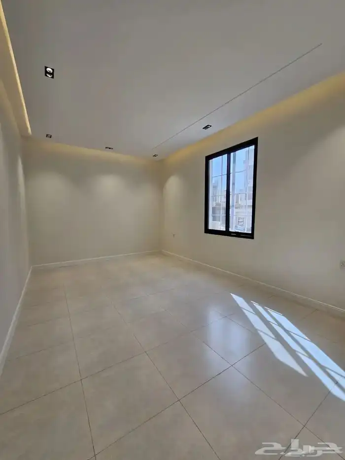 للبيع شقق ارضيه وعلويه وارواف علويه بالقرب من مطار ابها 16
