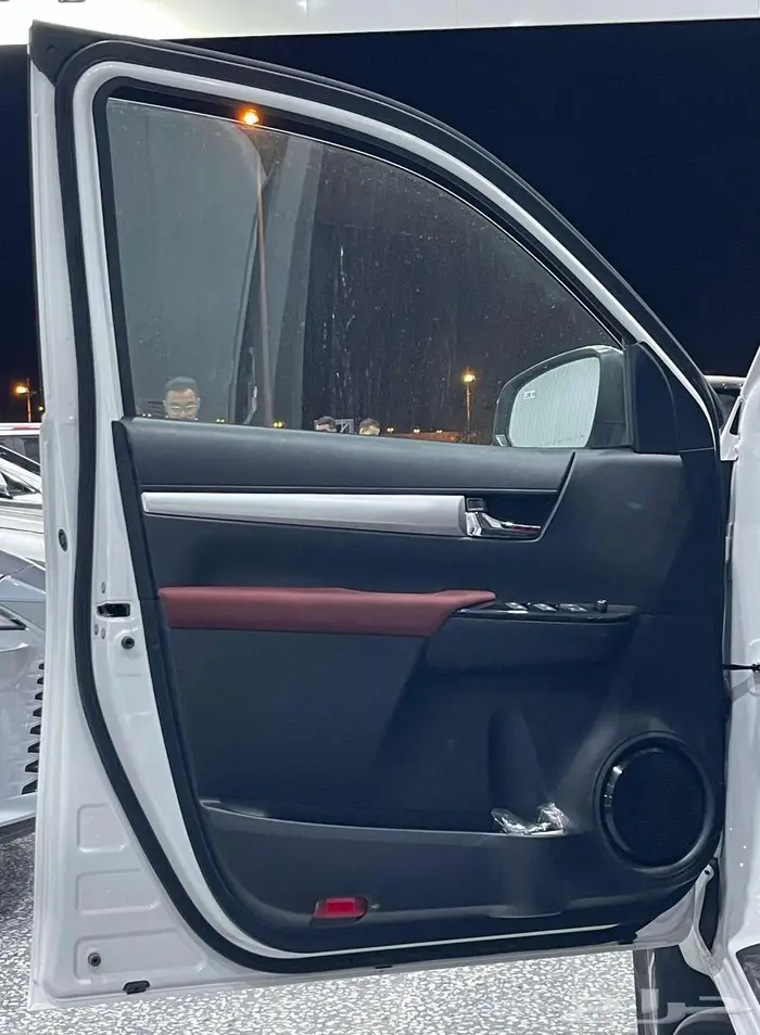 هايلكس غمارتين سوبر اوتماتيك بنزين 2025 8