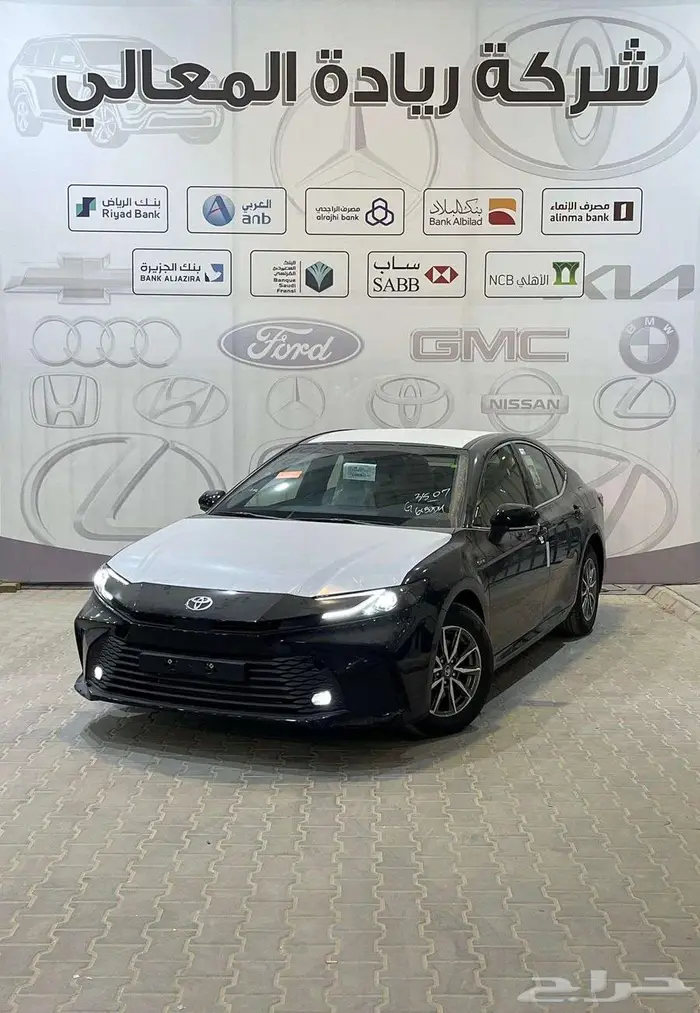 تويوتا كامري E هايبرد 2025 0
