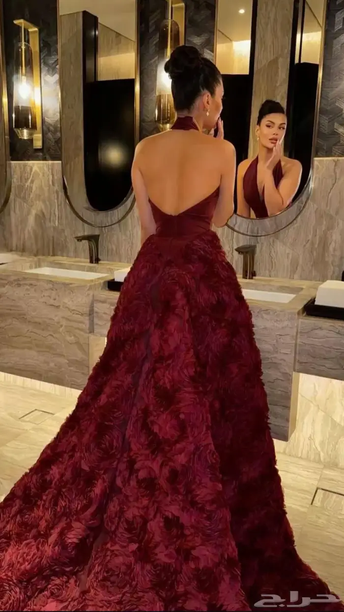 فستان احمر 0