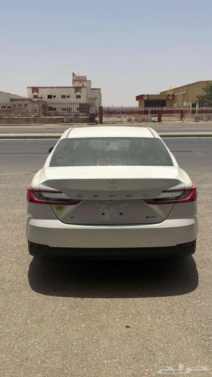كامري بنزين و هايبرد جميع الفئات 2025 اصفااار 39