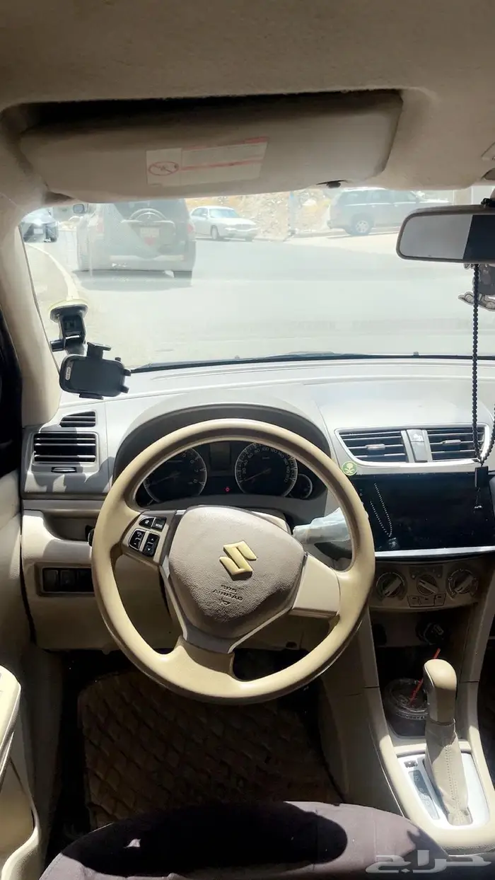 سوزوكي ارتيجا 2015 3