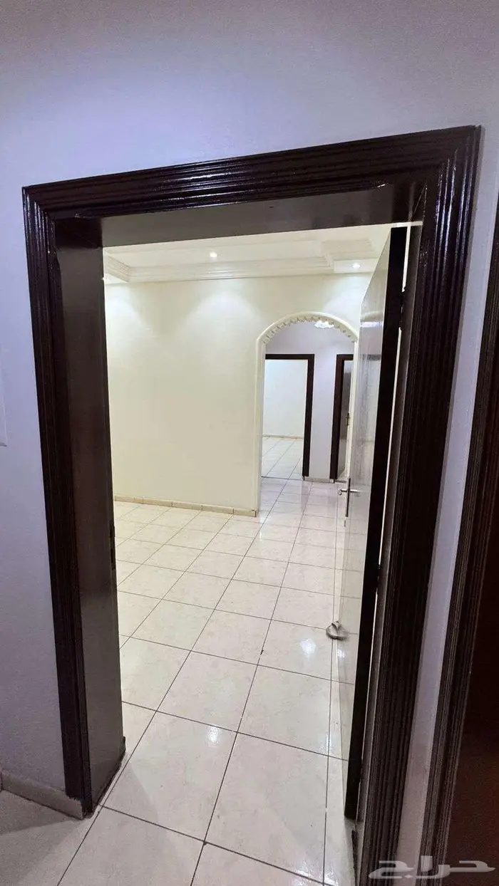 شقة ثلاثة غرف للإيجار بحي الصفا بمدينة جدة 0