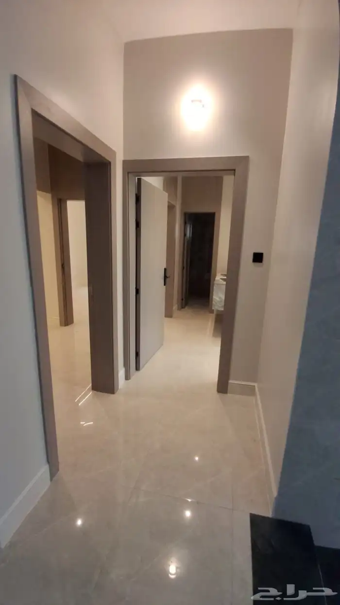 للبيع شقق تمليك حي الندي مع حوش وكراج 5