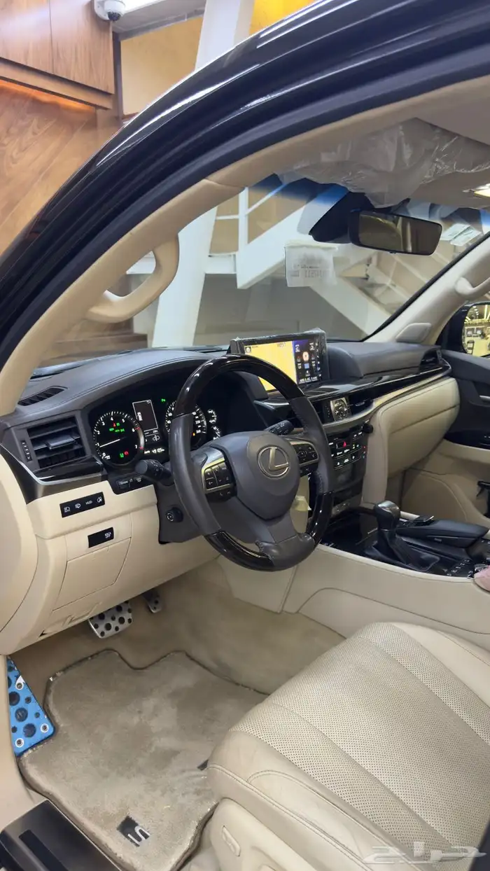 لكزس LX570 ( سعودي ) 2021 10