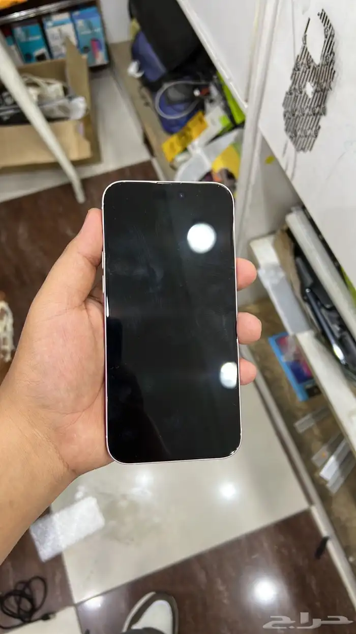 ايفون 15 بلس 6