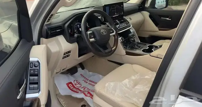 تويوتا لاندكروزر 2025 سعوديGXR_4 فل ممشي 3 الف km 29