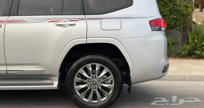 تويوتا لاندكروزر 2025 سعوديGXR_4 فل ممشي 3 الف km 13